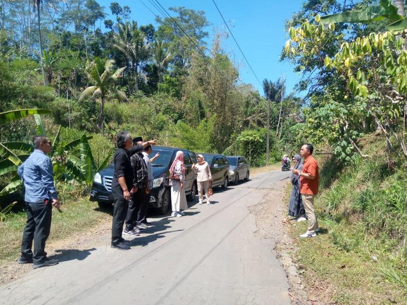 Komisi B DPRD Temanggung Tinjau Ruas Jalan Kalibanger (Ngadisepi)–Kemiriombo, Dorong Percepatan Penanganan Infrastruktur